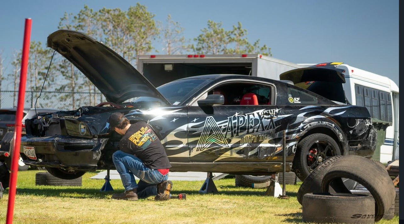 Janzig Racing x Apexx "Hidden in plain sight" T-Shirt